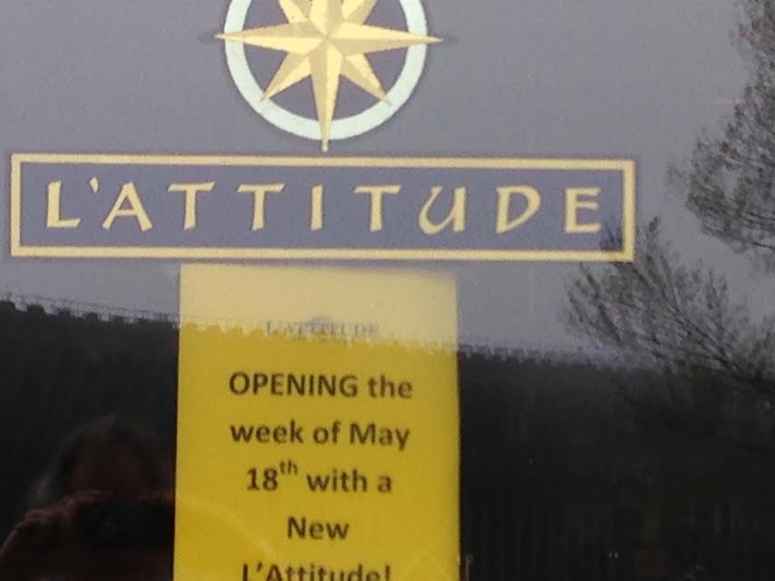 L'Attitude opening sign